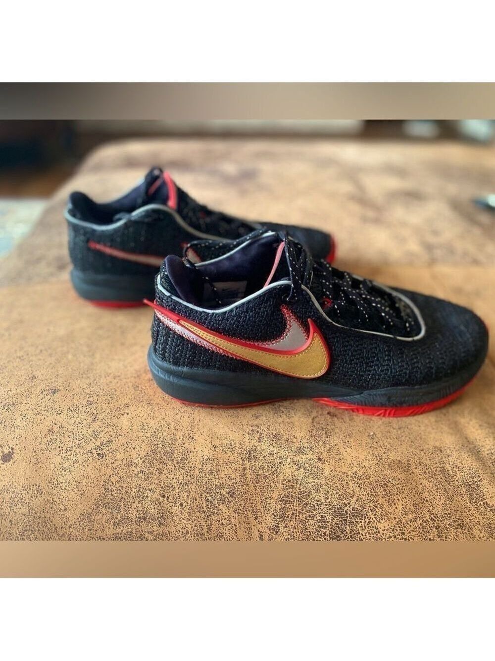 Nike Lebron xx20 trinity miami heat. Black Red.
